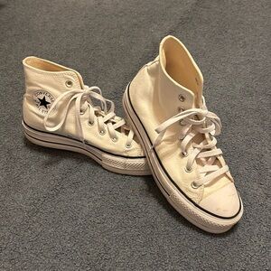 Chuck Taylor All Star Lift Platform Canvas in White